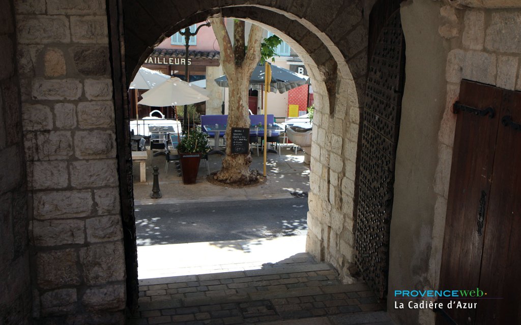 Portes de La Cadière d'Azur.