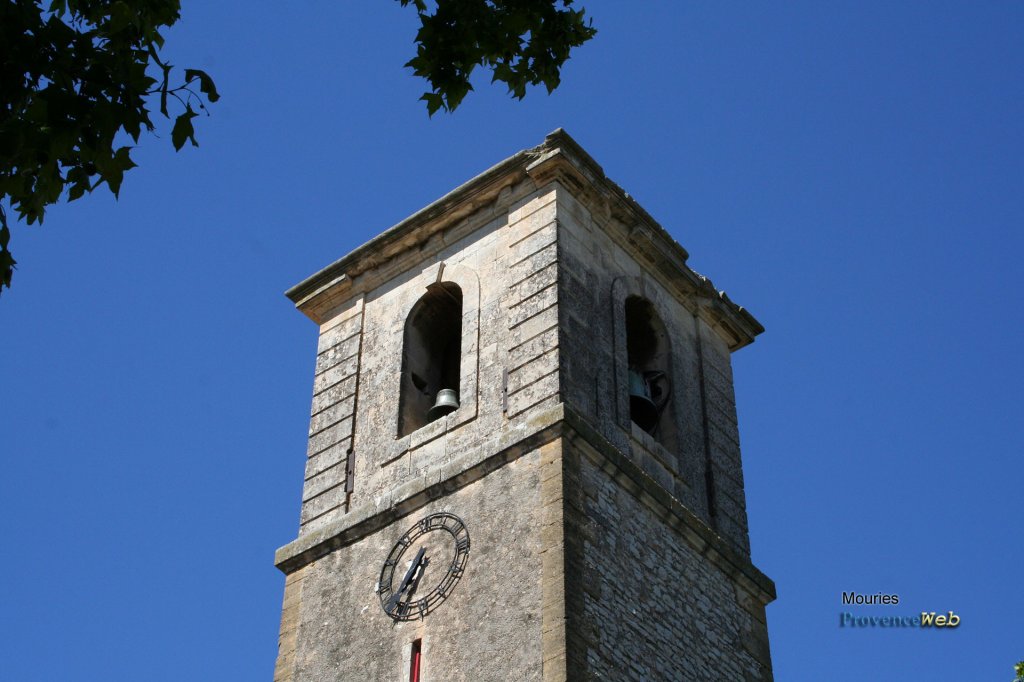 Clocher de l'église de Mouriès.