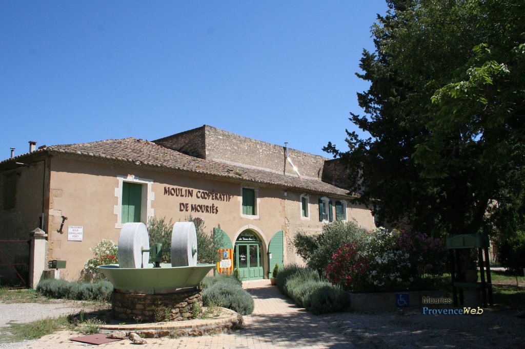 Moulin à huile de Mouriès.