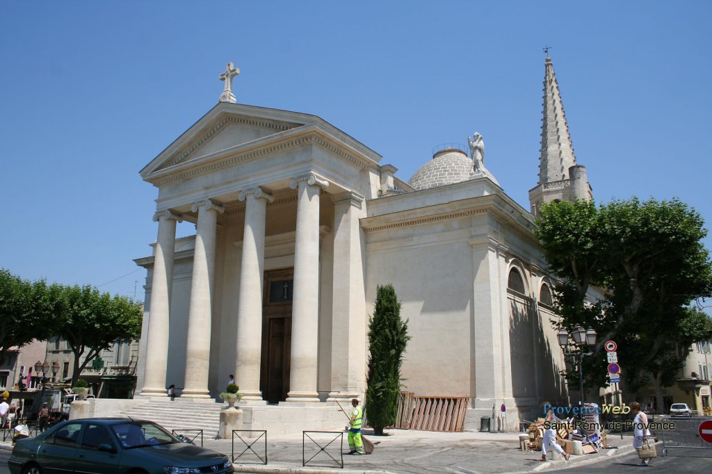 Collégiale Saint Rémy.
