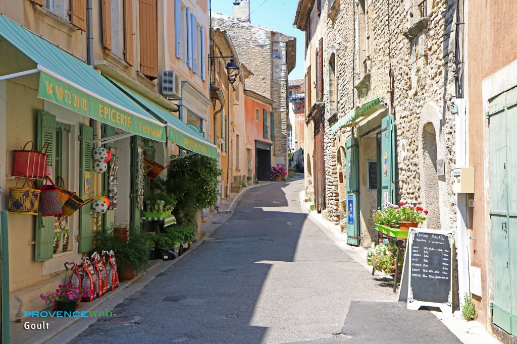 Ruelle à Goult.