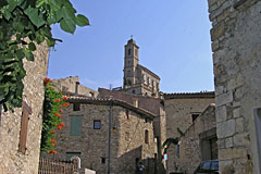 Pierrelongue, village et clocher