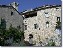 Caseneuve, maisons