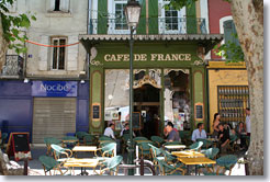 Isle sur la Sorgue, Café de France