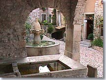 Seguret - Fontaine et lavoir