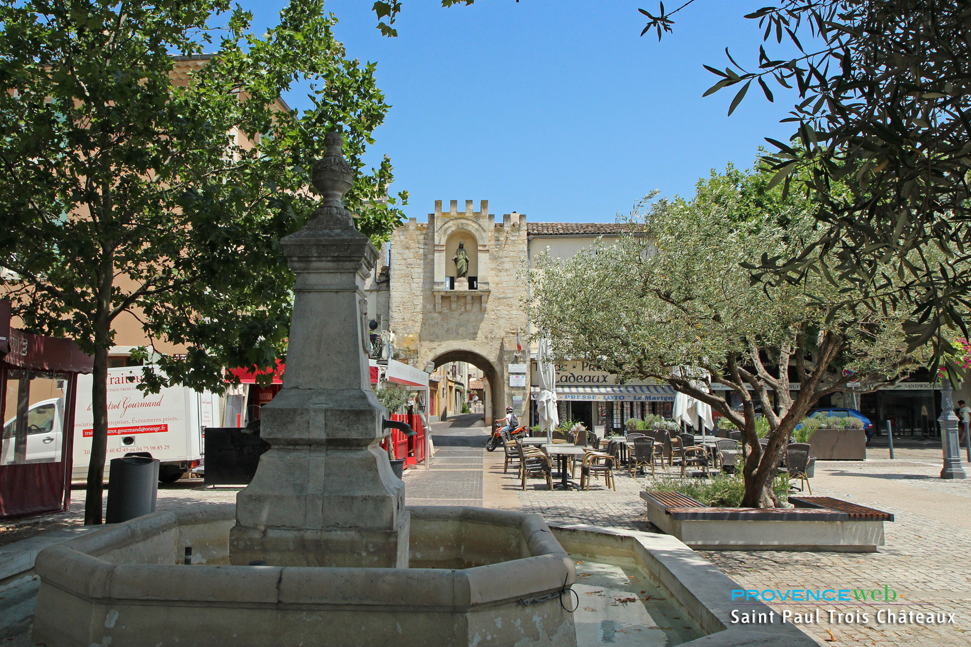 Saint Paul Trois Châteaux