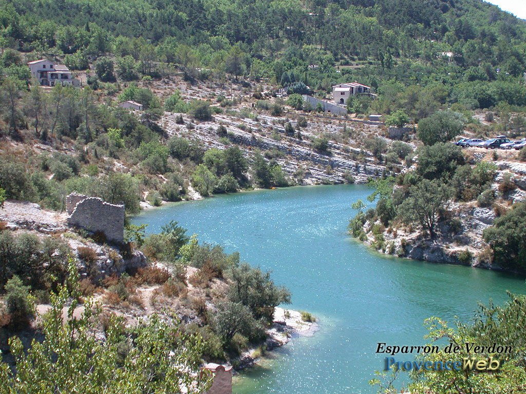 Le Lac à Esparron de Verdon.