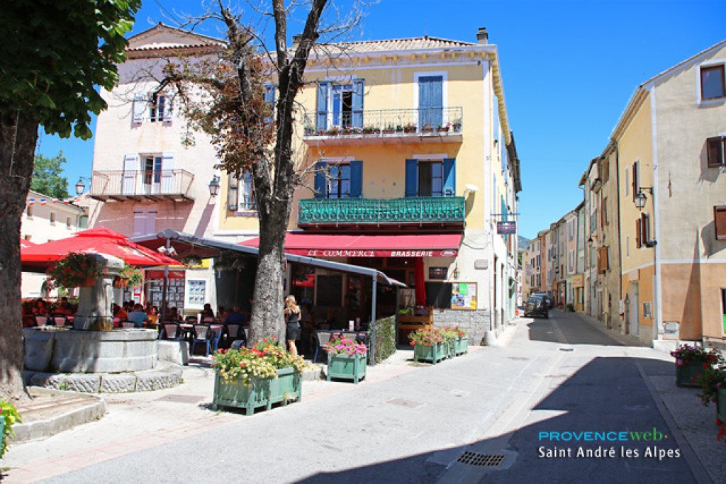 Commerce Saint André les Alpes.