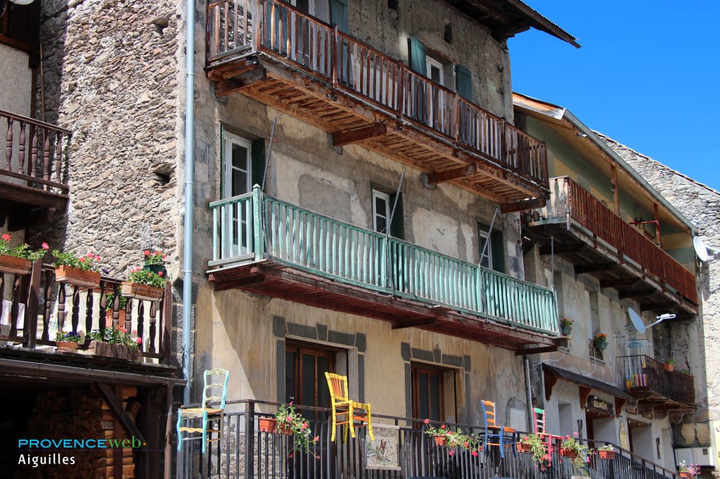 Aiguilles village.