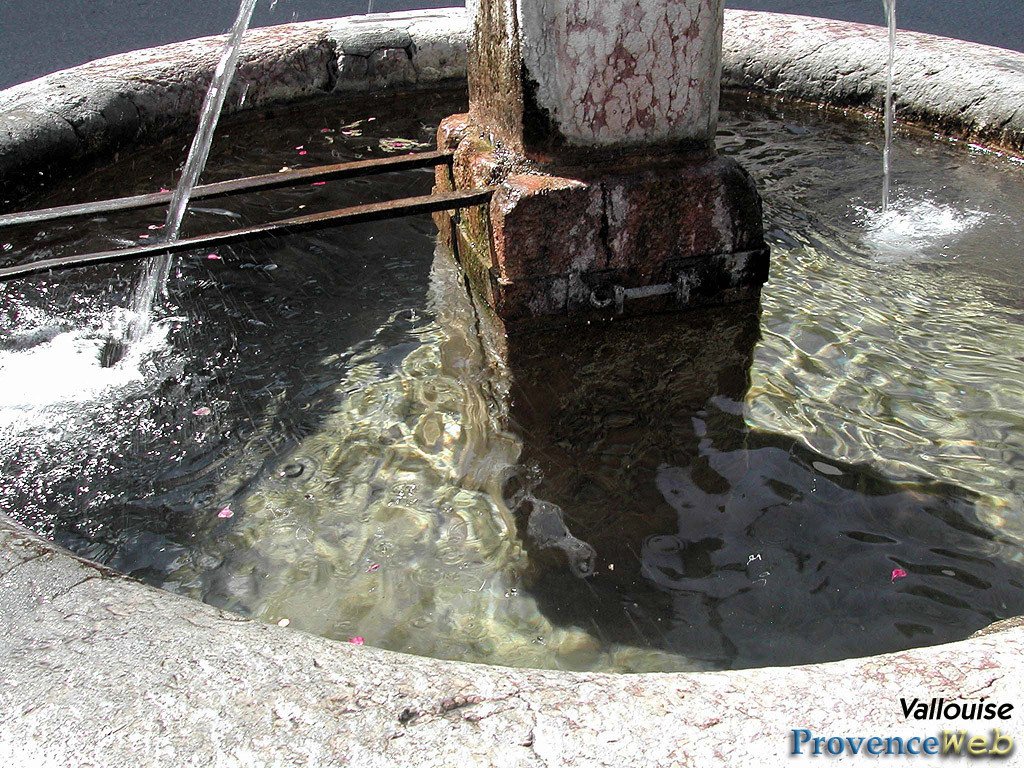Fontaine à Vallouise.