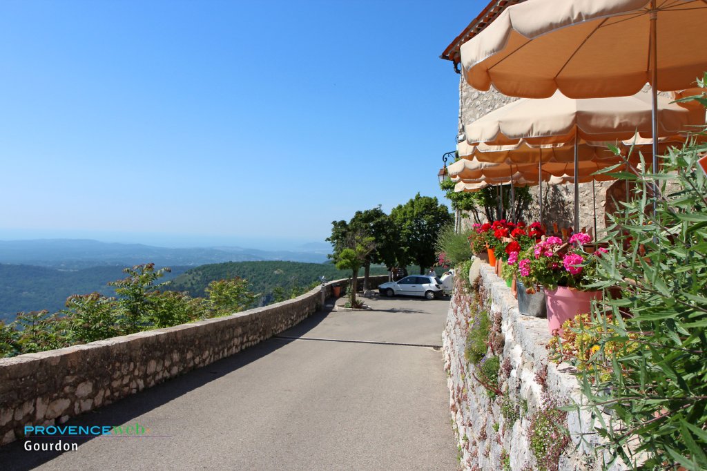 Restaurant à Gourdon.