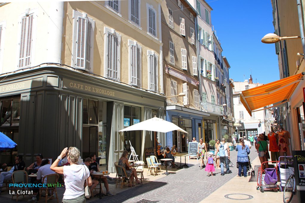 Ruelle du centre de La Ciotat.