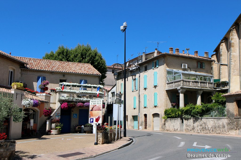 Rue aux Baumes de Venise.