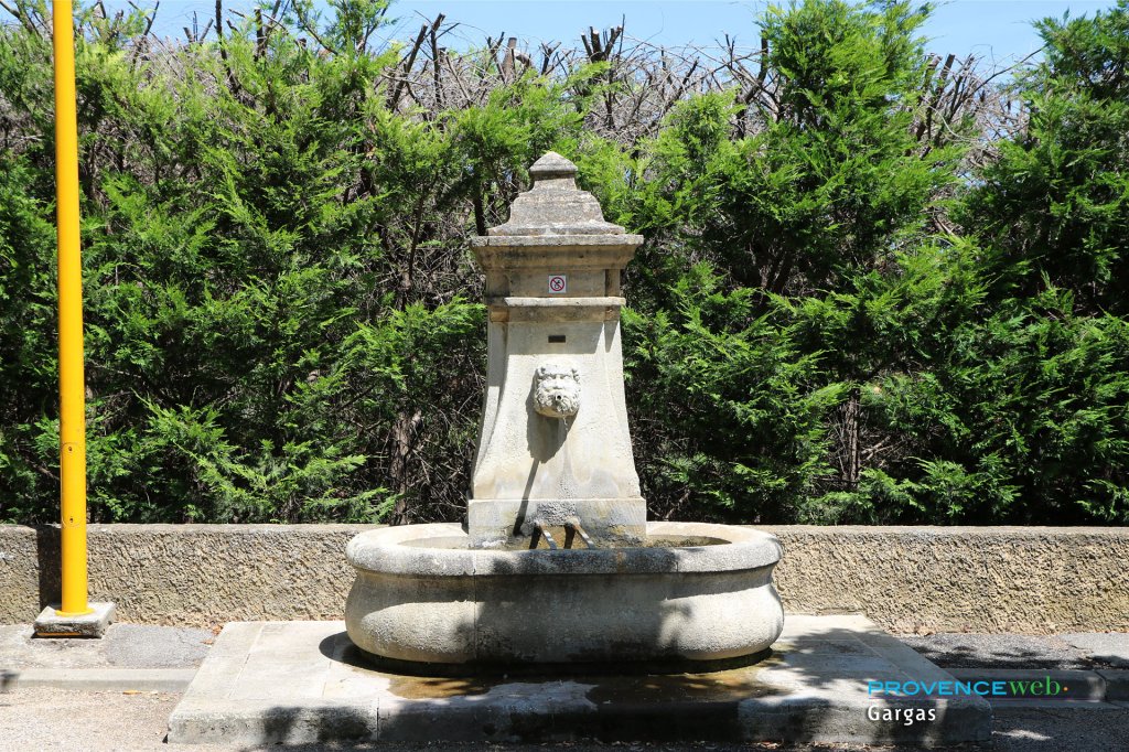 Fontaine.