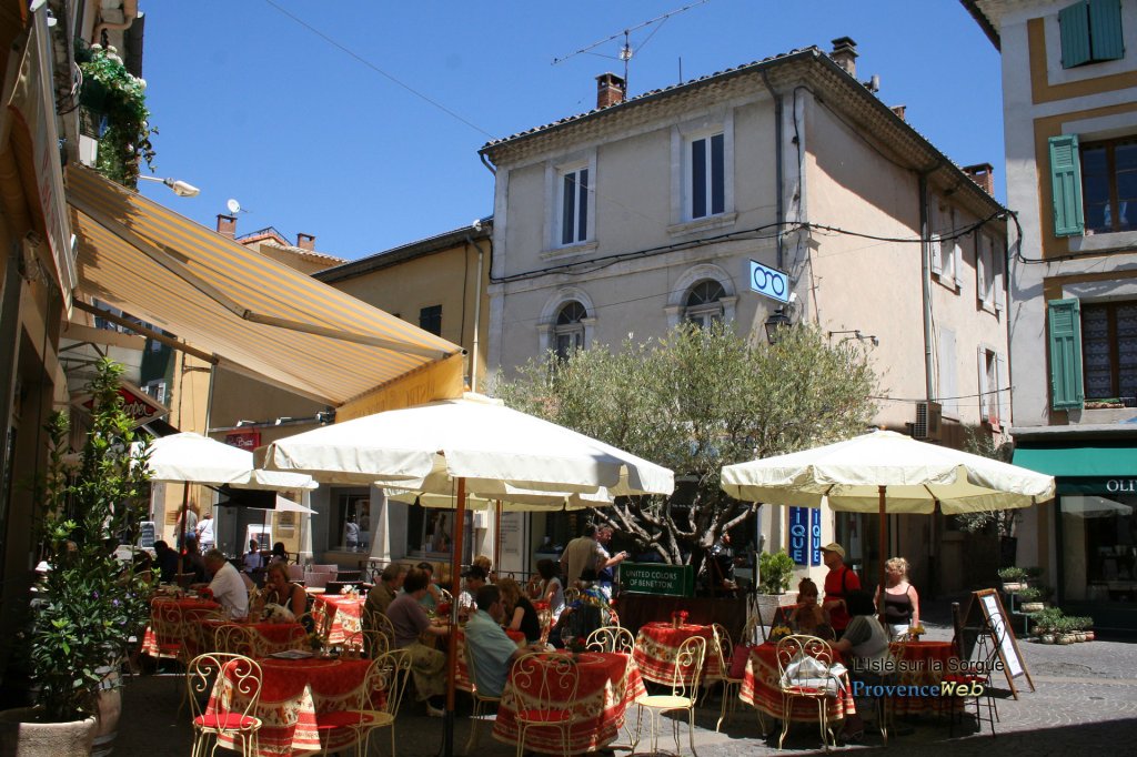 Restaurant à l'Isle sur la Sorgue.