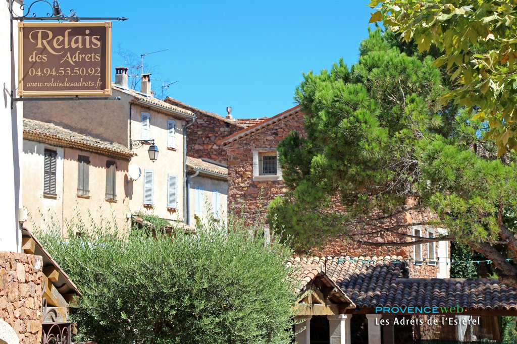 Hotels aux Adrets de l'Estérel.