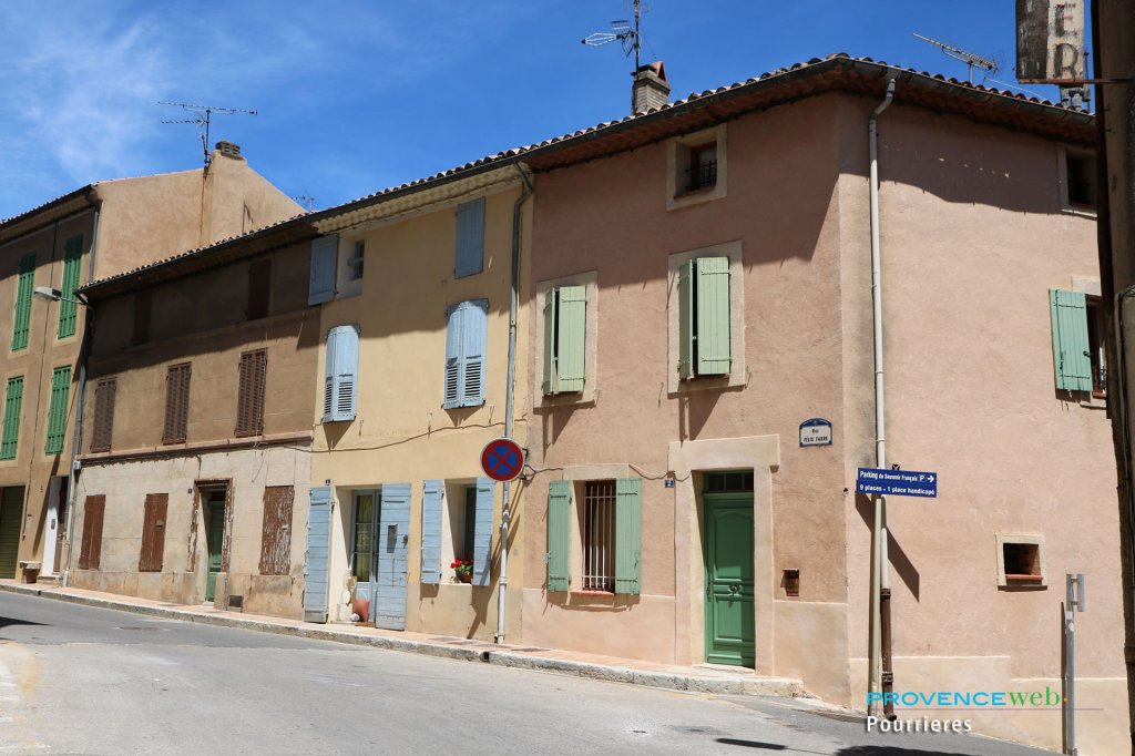 Pourrières.