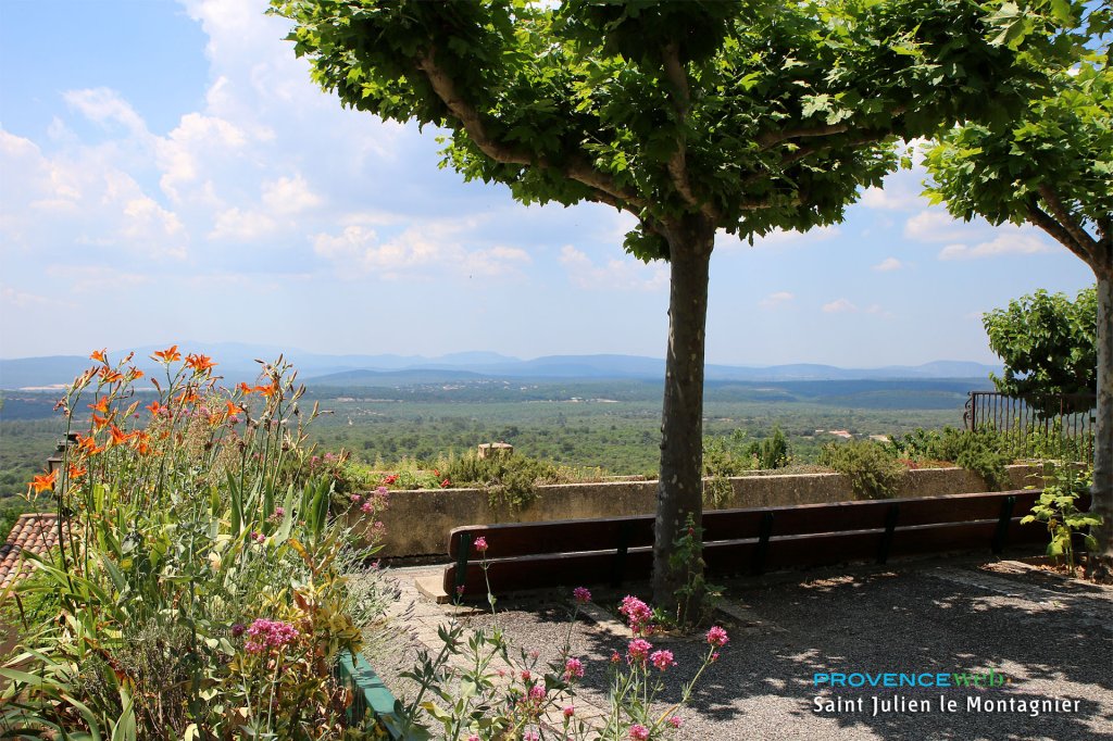 Vue depuis Saint Julien le Montagnier.