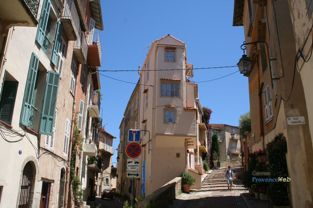 Ruelle à Cannes.