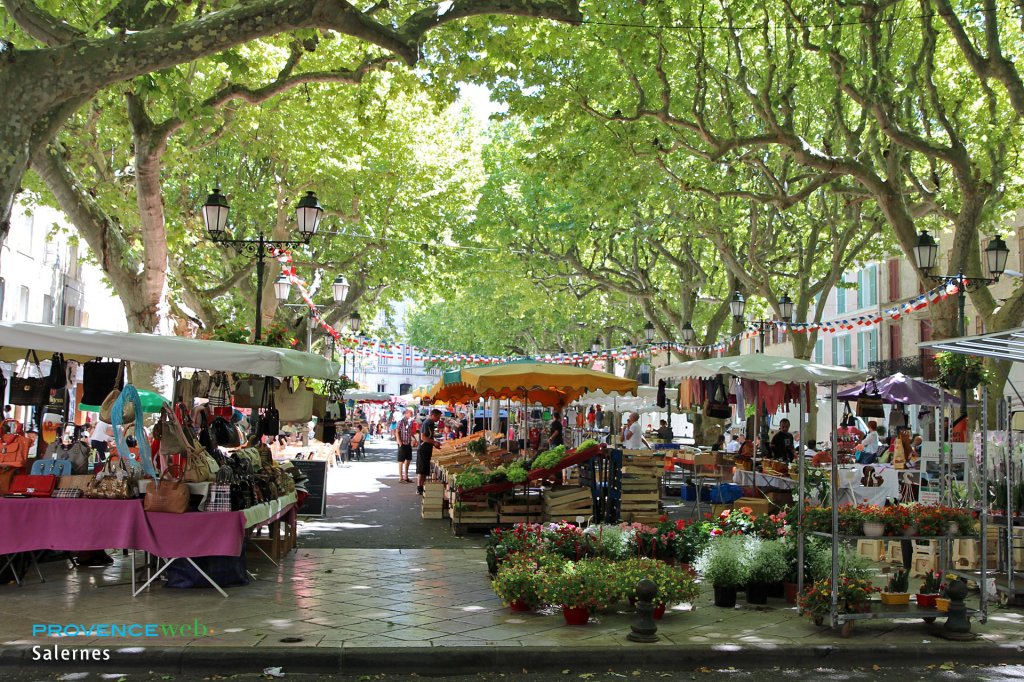 Marché de Salernes.