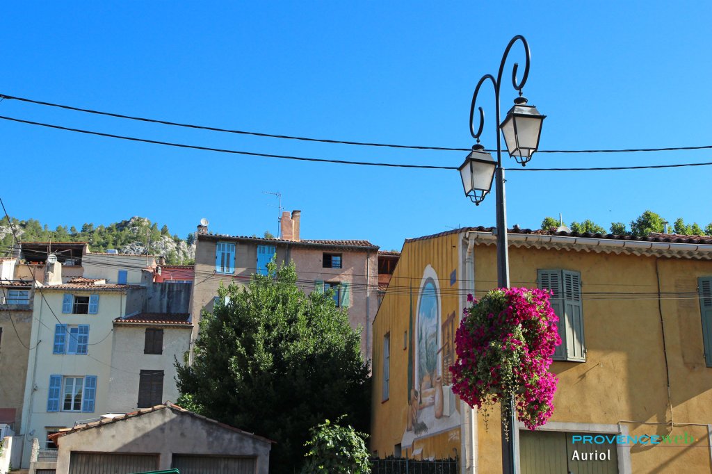 Village d'Auriol.
