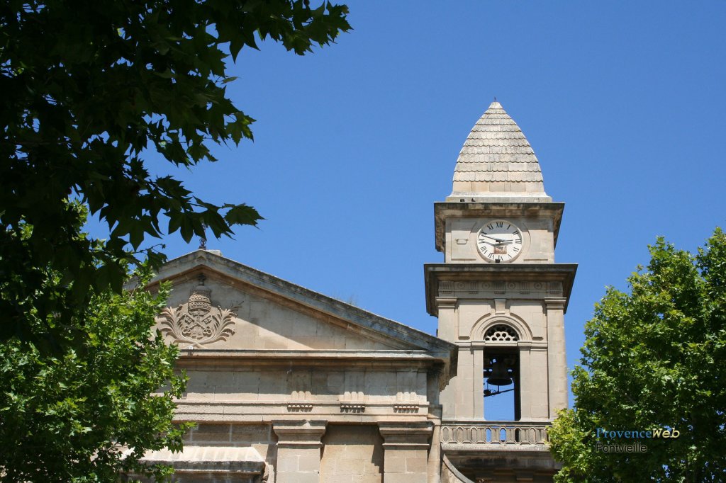 Clocher à Fontvieille.