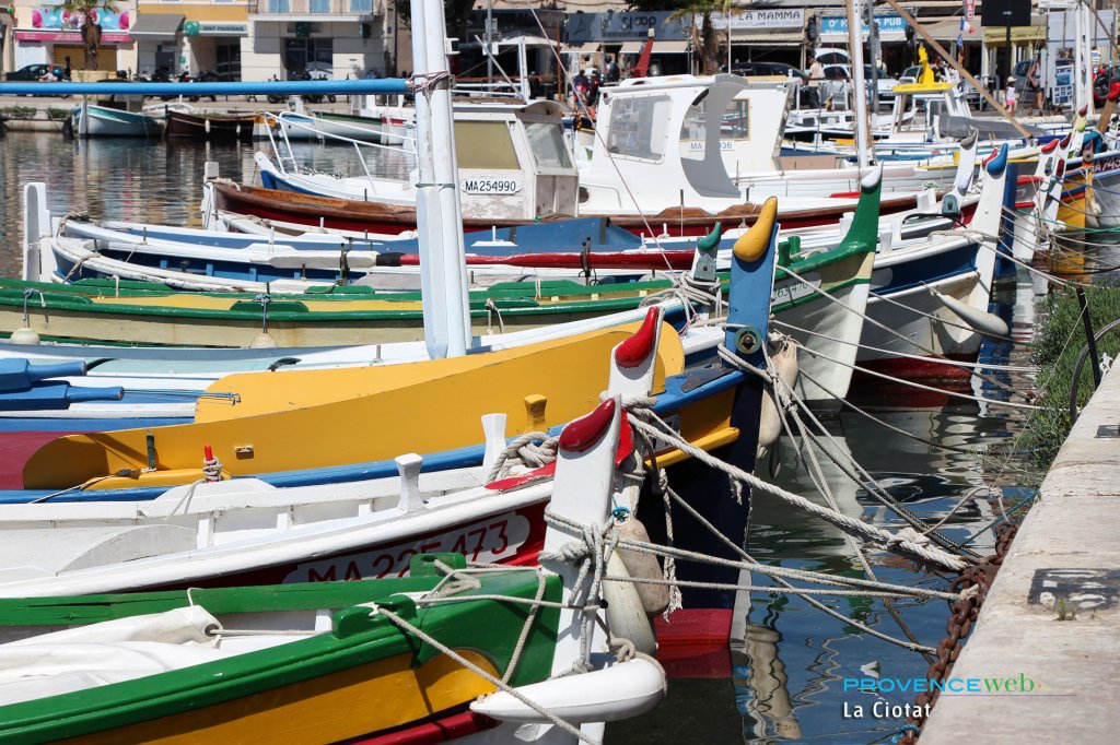 Bateaux dans le port de La Ciotat.