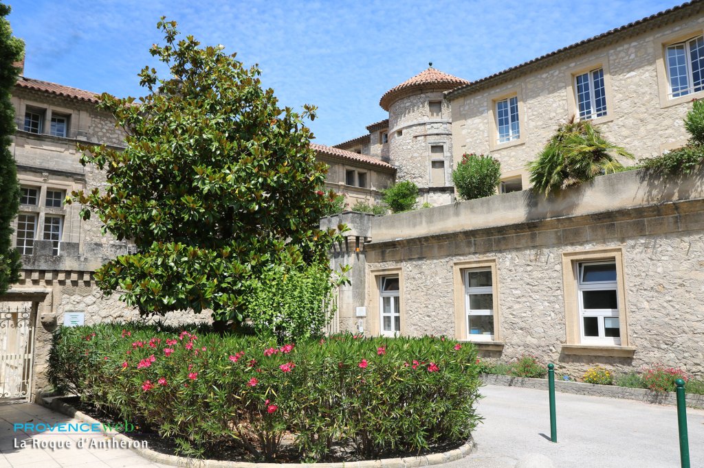 Village de La Roque d'Anthéron.