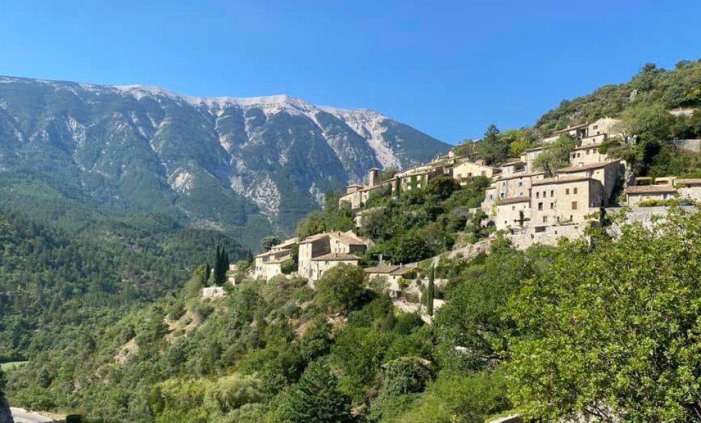 Village de Brantes (84).