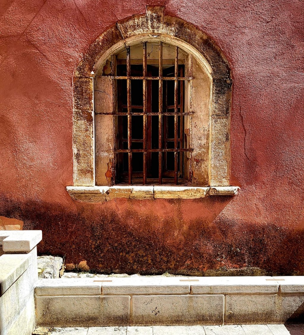 Fenêtre ancienne.
