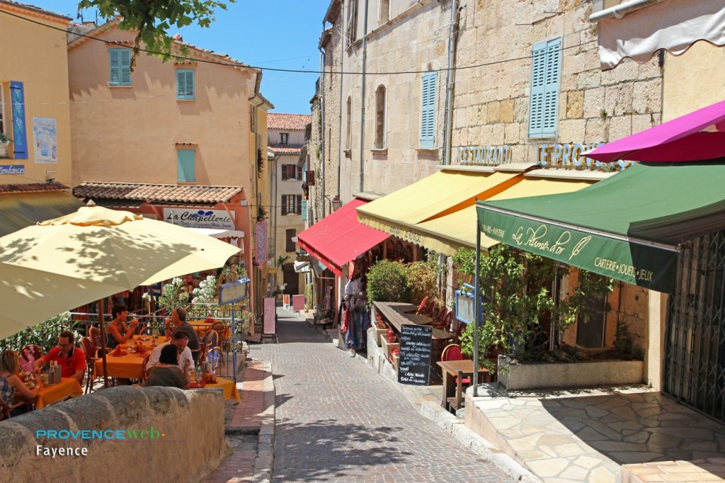 Ruelle Fayence.