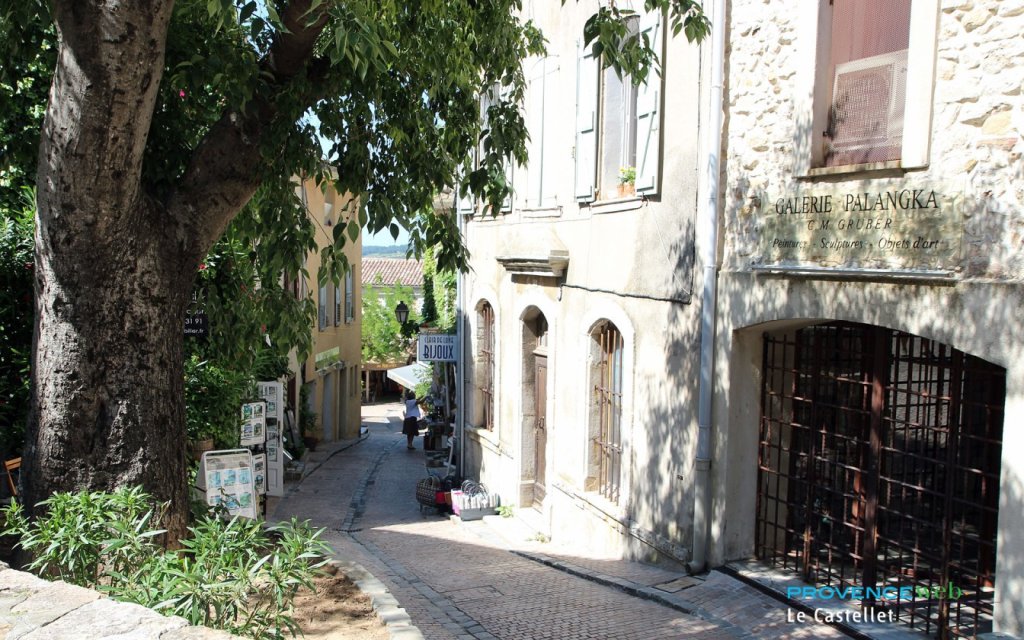 rue du Castellet.