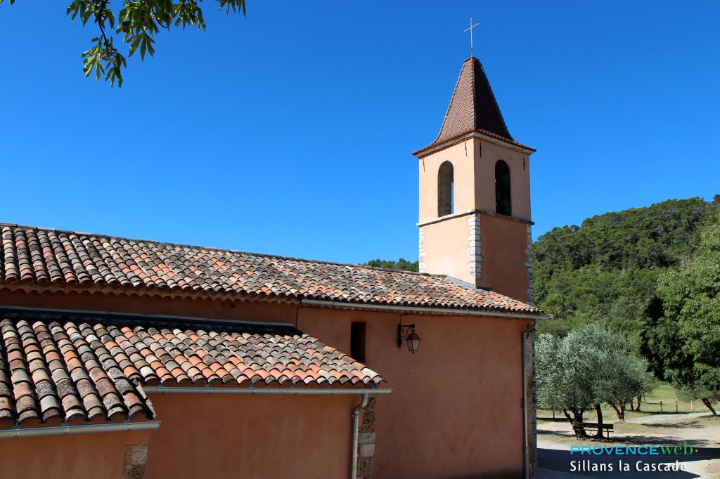 Eglise Saint Etienne de Sillans la Cascade.