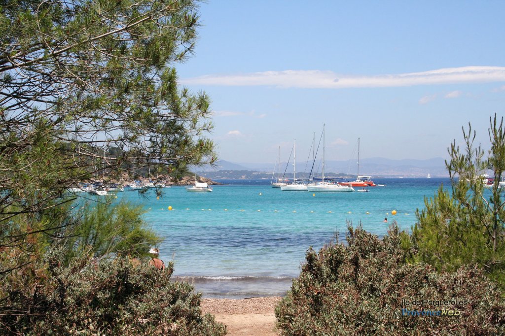 bateau en Méditerranée.