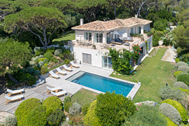 Locations vacances de prestige, Yachts et conciergerie à Saint Tropez
