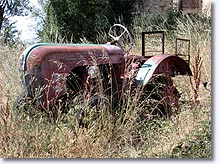 Melve, old tractor