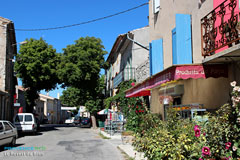 Revest du Bion, rue
