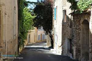 Saint Etienne les Orgues, street