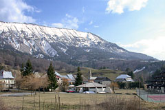Le Vernet, village dans la montagne