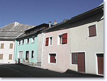 Chateauroux les Alpes, houses
