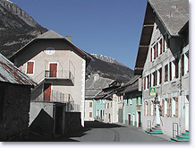 Chateauroux les Alpes, street