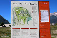 Mont-Dauphin, panneau d'informations détaillées, cliquez pour agrandir