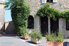 Le Bar sur Loup, portes