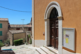 Carros village, église