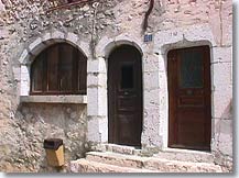 Cipières, portes anciennes