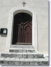 Daluis, porte de l'église