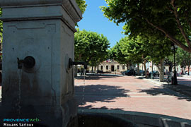 Mouans Sartoux, square and fountain