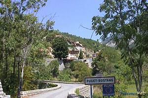 Puget Rostang, arrivée au village