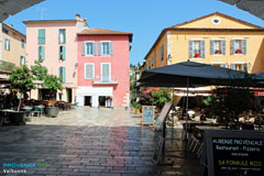 Valbonne, square with terraces