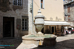 Vence, fontaine